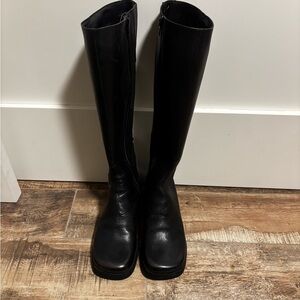 Elegant Black Knee-High Women's Boots